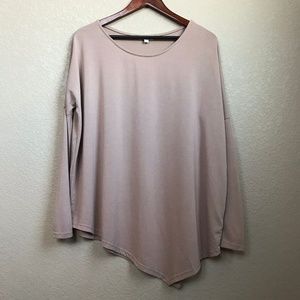 Umgee USA Over-sized Top Asymmetrical Hem Small